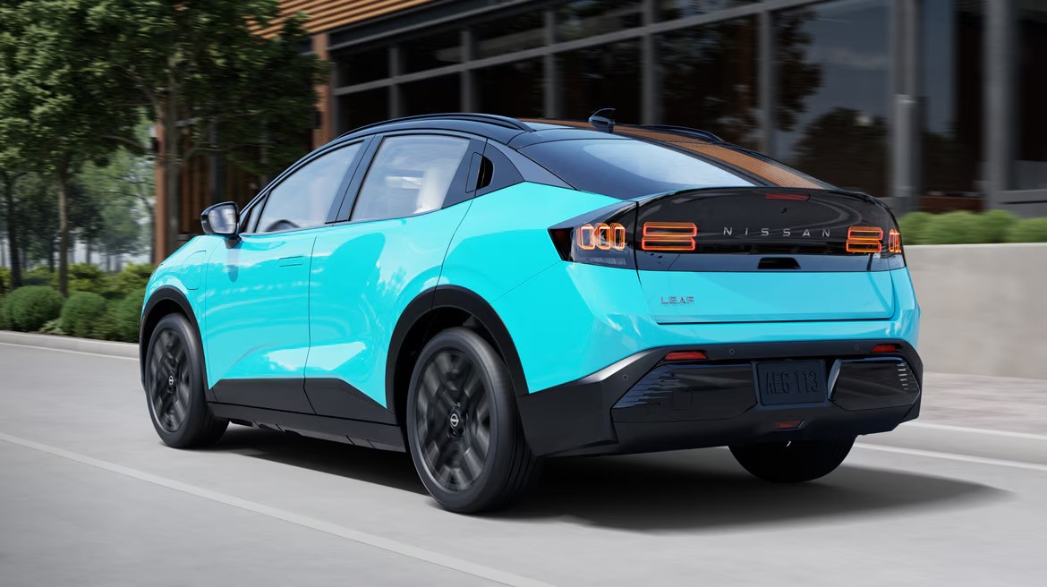 2026 Nissan Leaf 3/4 elevated view highlighting an aerodynamic exterior that enhances performance and efficiency